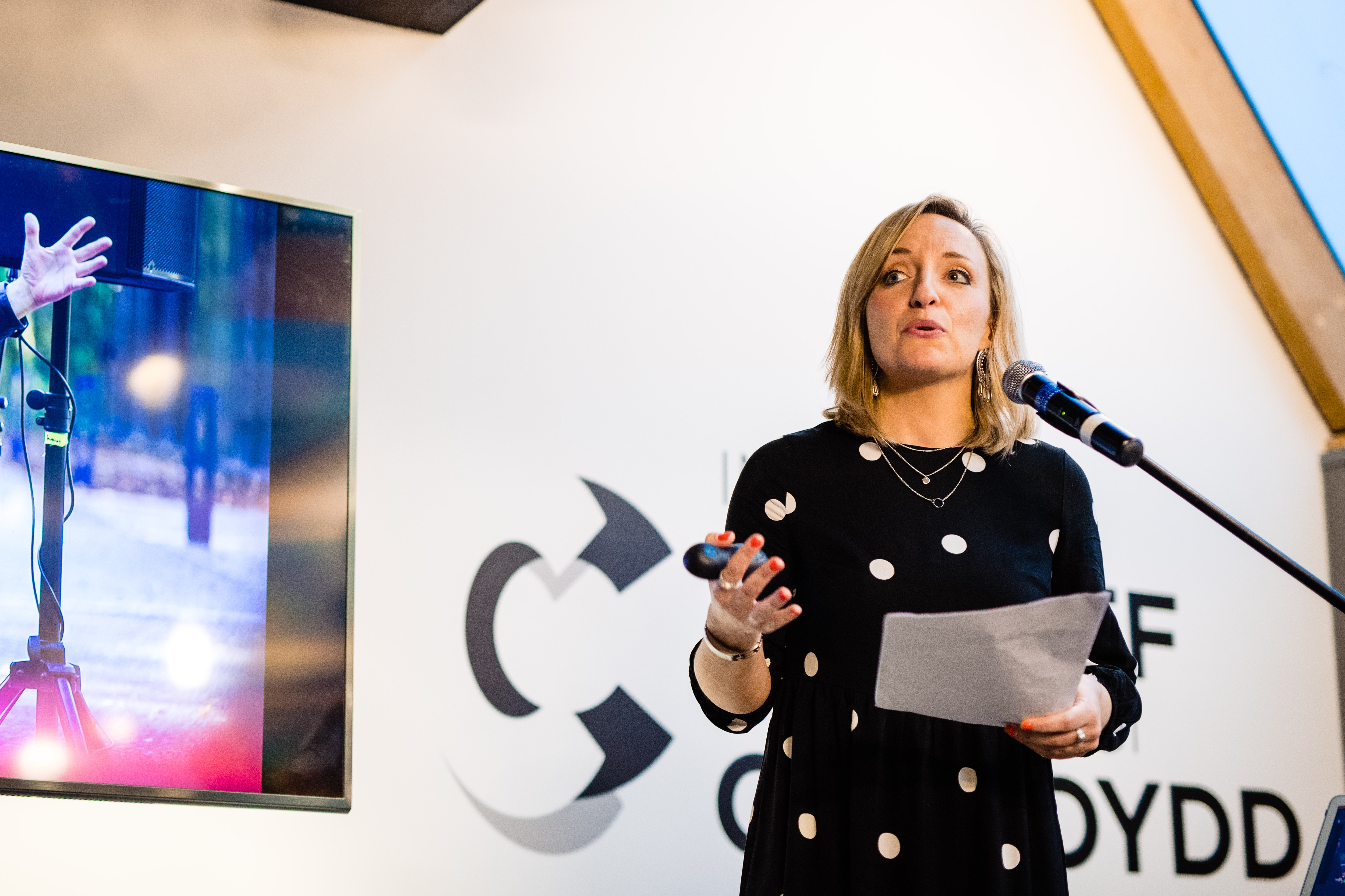 Vicki presenting at a Creative Cardiff event